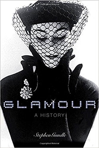 Couverture du livre : Glamour - A History