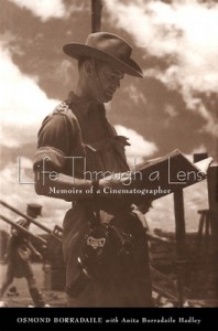 Couverture du livre Life through a Lens - de Osmond Borradaile et Anita B. Hadley