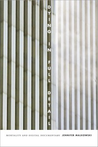 Couverture du livre Dying in Full Detail - de Jennifer Malkowski
