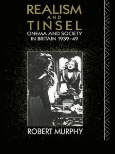 Couverture du livre Realism and Tinsel - de Robert Murphy