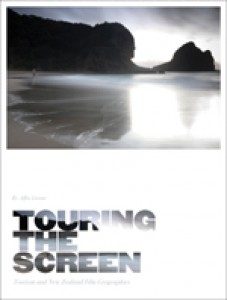 Couverture du livre Touring the Screen - de Alfio Leotta